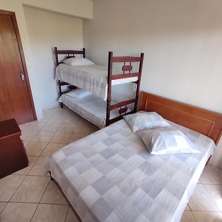 Residencial Medeiros Guarda do Embaú Quarto foto